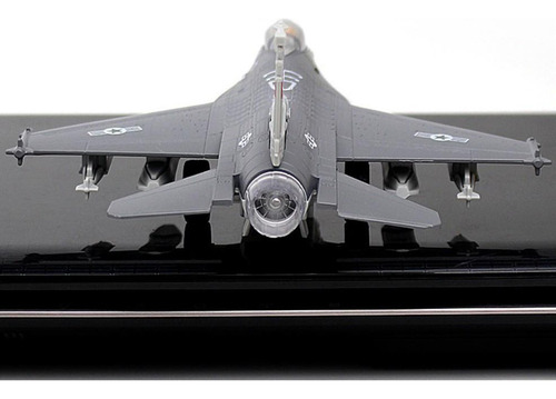 A Modelo De Avión De Aleación Fundido 1/100 F-16 Para
