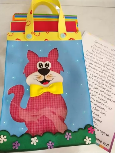 o Gato Xadrez em Eva com Placas de Papel