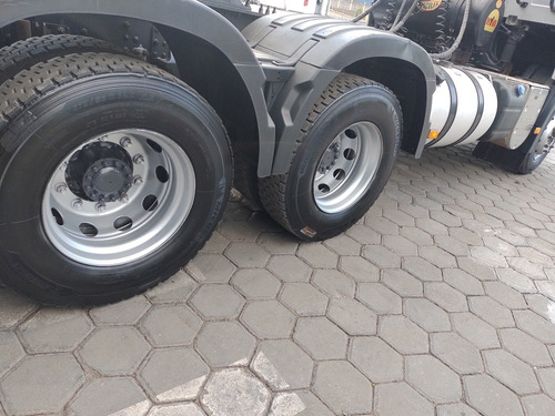 Imagem 5 de 8 de Volvo Fh 540