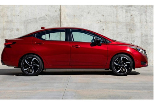 Imagen 2 de 17 de Nissan Versa 2023 1.6 Exclusive At