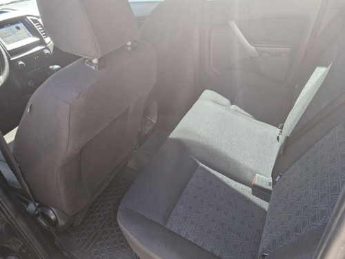 Ford Ranger 2.2 Xls Cab. Dupla 4x4 Aut. 4p 6 marchas