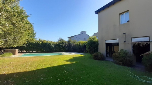 Imagen 7 de 12 de Casa Cuatro Dormitorios Cadaques Funes Hills