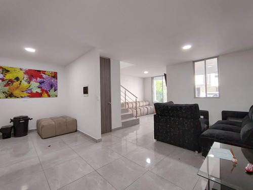 Casa En Venta En Los Patios. Cod V28650