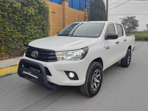 Toyota Hilux 2.8 Tdi Cabina Doble At