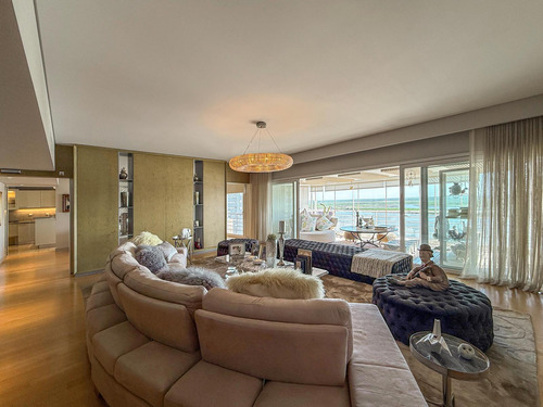 Departamento 3 Dormitorios Premium, 2 Cocheras, Vista Al Río Y Amenities