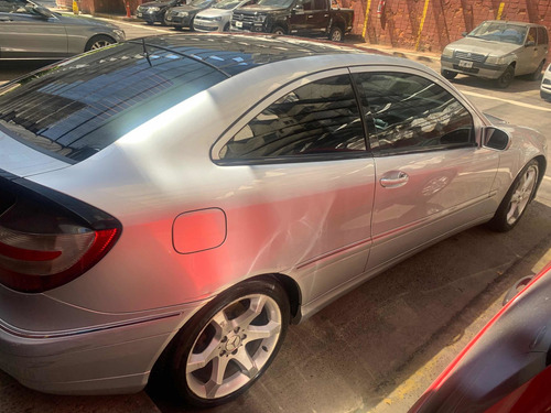 Imagen 6 de 8 de Mercedes-benz 220 220 Turbo Diésel