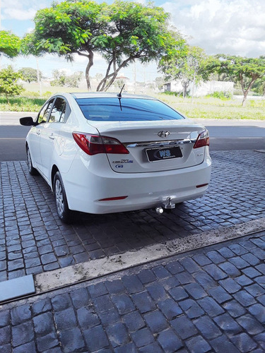 Imagem 4 de 10 de Hyundai Hb20s Comfort Plus 1.0 Branco 2015