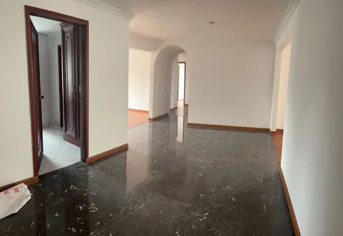 Apartamento En Chicó Norte, Amplio Y Reformado - Área: 178 M2