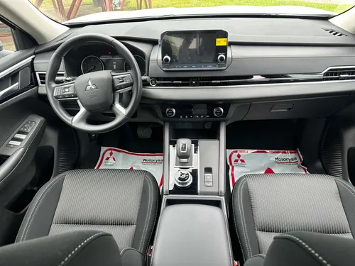 Mitsubishi All New Outlander 4x2 2.5l At.
