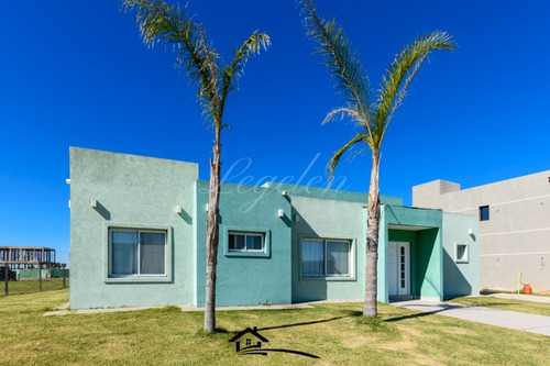 Imagen 2 de 30 de Casa En Alquiler En El Barrio Privado Lagos De Canning.
