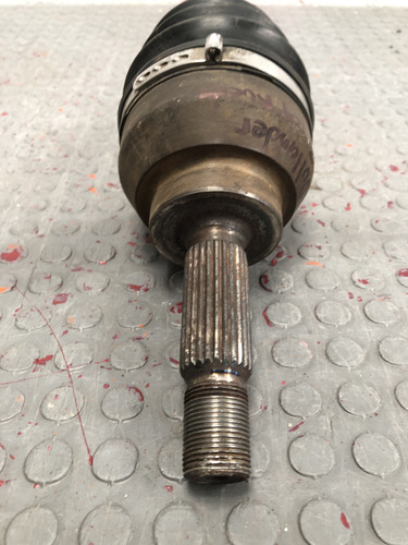 Espiga Flecha Izq Rueda Mitsubishi Outlander Org Aut2.4 03/0 (Usado)