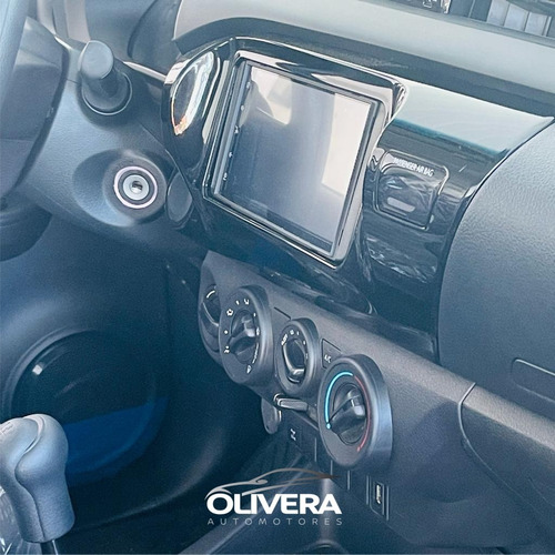 Toyota Hilux Pick Up 4x4 Diesel 0km - Olivera Automotores
