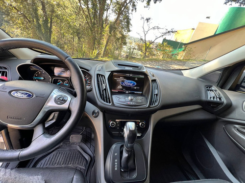 Ford Escape 2.5 Se Plus Mt