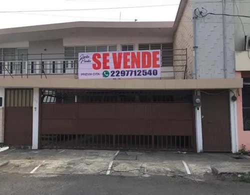 Venta Casa 8 Recamaras Fracc. Moderno, Veracruz