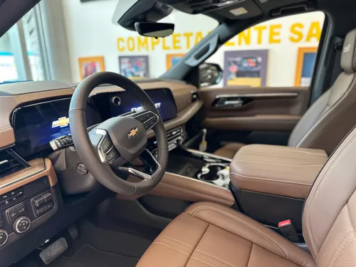 Chevrolet Suburban High Country
