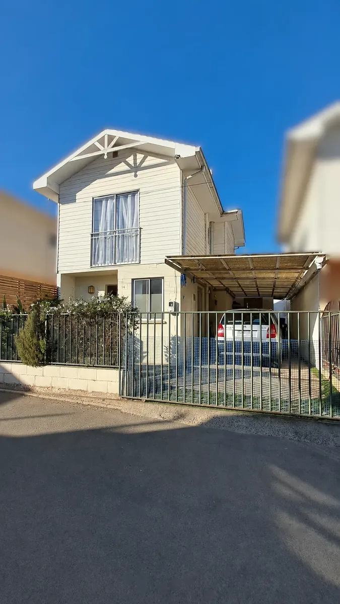 Imagen 1 de 19 de Casa 2 Pisos Individual 3d 2b En Condominio Cerrado