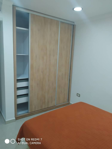 Imagen 11 de 14 de Alquiler Fijo, Bello Y Espacioso Townhouse. Jorge Coll.