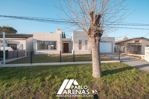 Casa En Venta 3 Dormitorios - Nueva Helvecia #2031