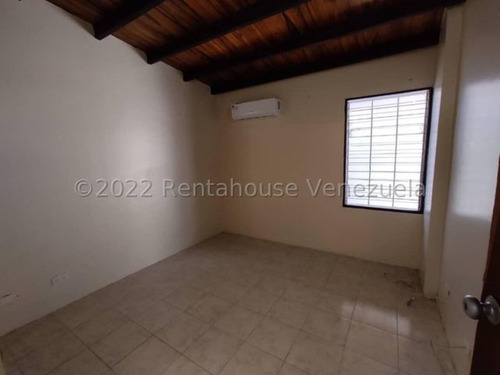 Imagen 15 de 30 de Casas En Venta Villa Roca Cabudare 22-17084 /m