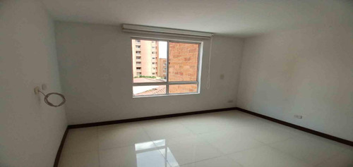 Apartamento En Arriendo Ubicado En Medellín Sector Laureles - Lorena (27263).