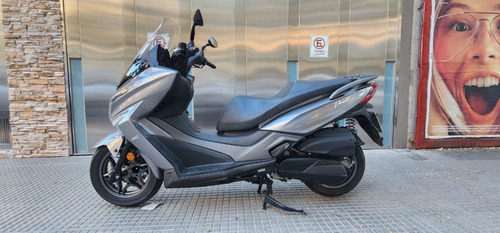Imagen 4 de 14 de Moto Kymco Xtown 250 - Unico Dueño - 2021 - 3750 Km