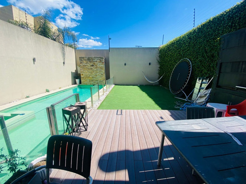 Ramos: Casa 5 Amb. C/pileta, Gje. Tza. Oportunidad