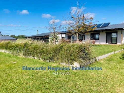 Imagen 25 de 30 de Se Vende Casa En Laguna De Los Cisnes Punta Del Este