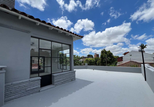 Casa 3 Amb Reciclada Con Terraza Y Quincho-permuta
