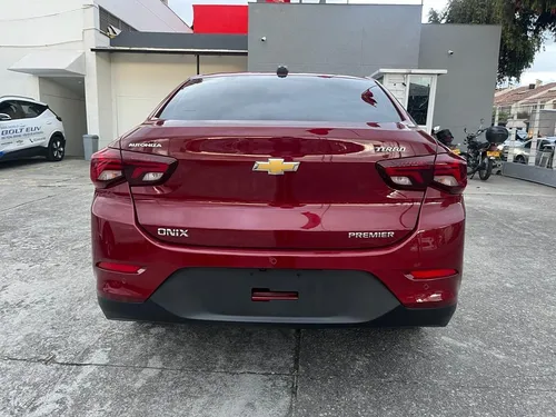 Chevrolet Onix 1.0T Premier Sedan At