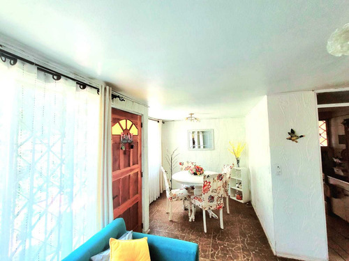 Venta Casa Villa Nocedal 4d 2b (75565)