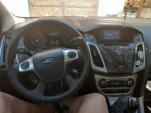Ford Focus Iii 2.0 Sedan Se Plus Mt 2013