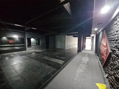 Alquiler Local / Deposito De 200m² En Barrio Norte