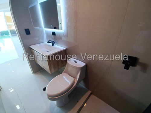 Nl Hermoso Apartamento Ph En Venta En Bosque De La Lagunita 25-15794 Yg
