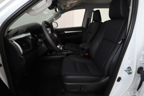 Toyota Hilux 2.8 Cd Srx 177cv 4x4 At