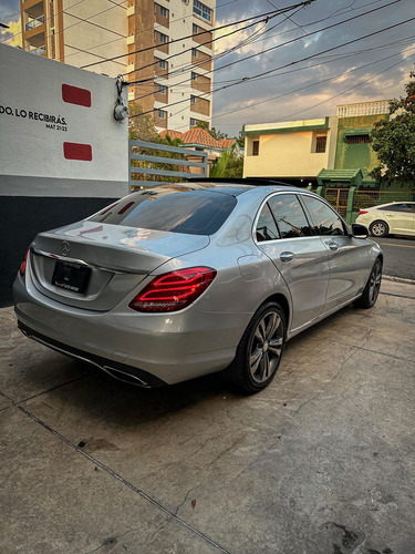 Mercedes Benz C300 2015