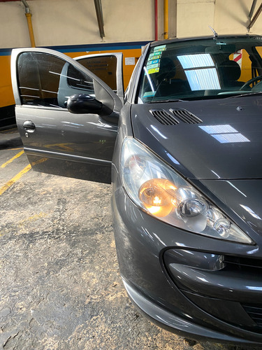 Peugeot 207 1.4 Active 75cv