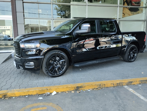 Ram 1500 Laramie 4x4 Night Edition At8