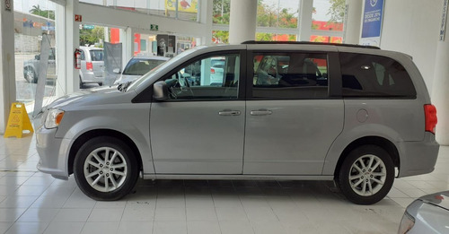 Imagen 3 de 15 de Dodge Grand Caravan 2018 3.6 Sxt At