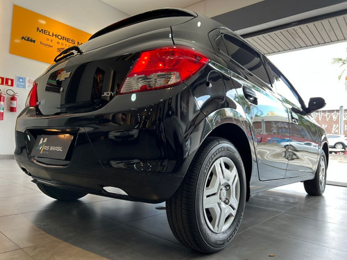 Imagem 2 de 10 de Chevrolet Onix (marcos)