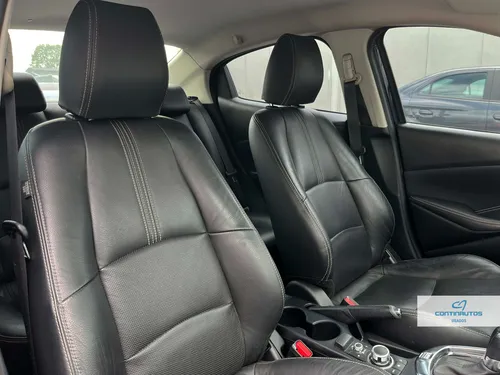 Mazda 2 GRAND TOURING