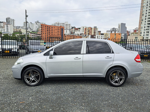 Nissan Tiida 1.8 Emotion