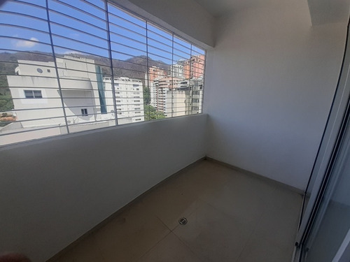 Imagen 5 de 22 de Apartamento En Res. Chelsea Court. En El Parral, Carlos Tona, 04129305244, Código: Foa-2208