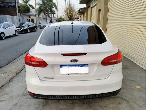 Ford Focus III 1.6 Sedan S