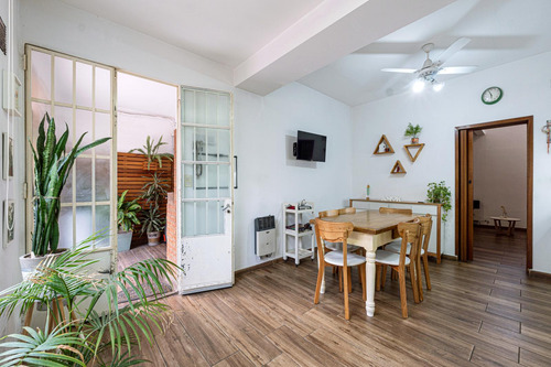 Venta - Casa De 3 Dormitorios, Patio Con Parrillero Y Terraza. Echesortu, Rosario.