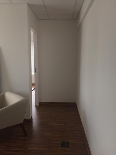 Imagem 5 de 6 de Sala Comercial À Venda Na Rua Sacadura Cabral, Lapa, São Paulo - Sp - Liv-4986