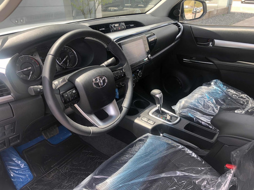 Toyota Hilux 2021 2.8 Cd Srv Pack 177cv 4x2