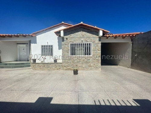 Imagen 1 de 8 de Espaciosa Vivienda En Venta Ubicada En La Puerta Maraven