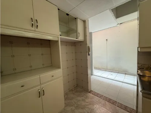 Apartamento Duplex En Laureles,primer Piso