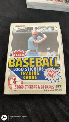 5 Paquetes De 28 Tarjetas Y 2 Adhesivos De Béisbol Fleer 83