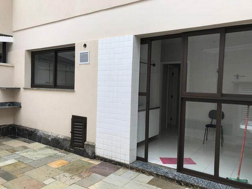 Alphaville 02 | Casa À Venda | Aconchegante | 4 Suítes Com Armários | Piscina Com Raia E Deck - Cnc1147
